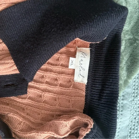 Marled Brown & Black Cable Knit Style Cardigan - Picture 5 of 7